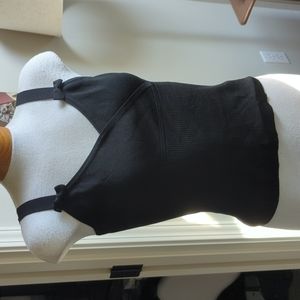 Size Small stretchy top with bow details